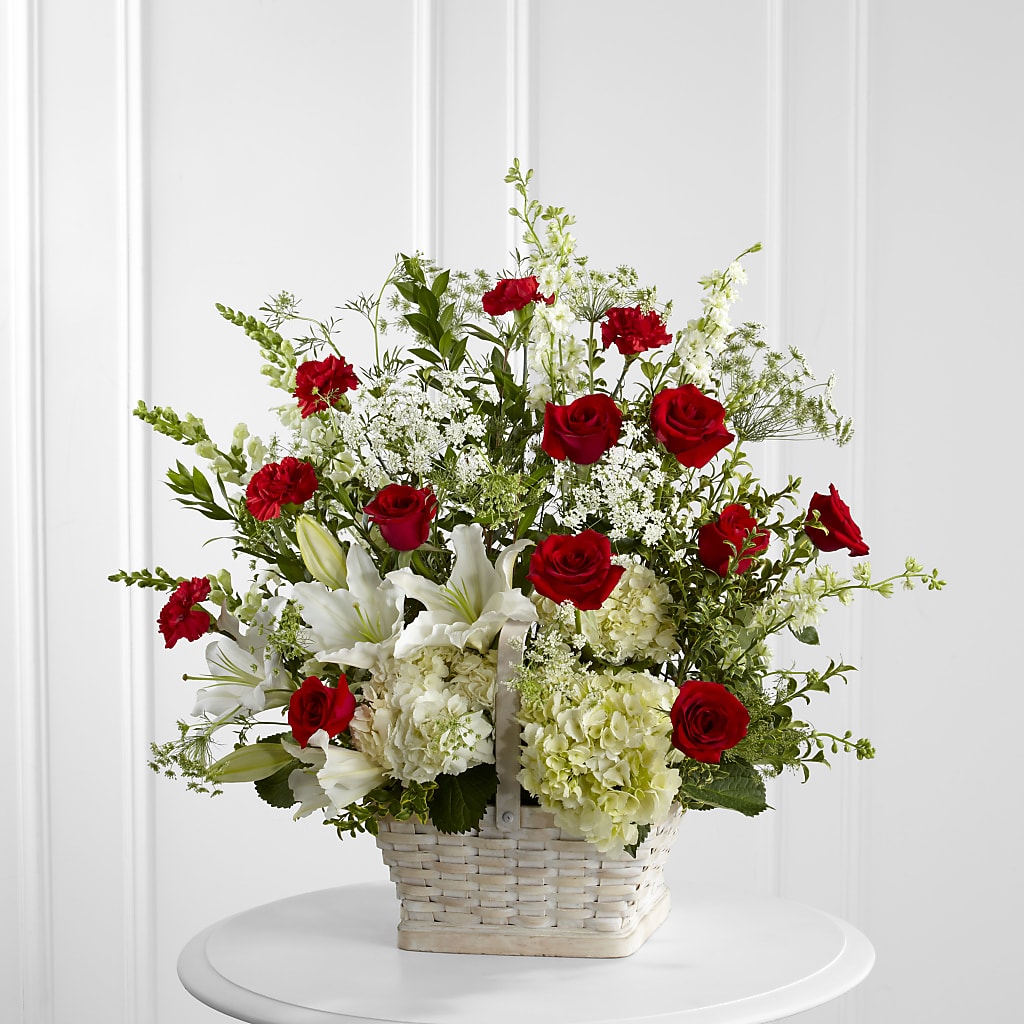 In Loving Memory Arrangement – Nix Florist, Hampton SC